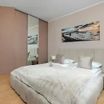 Przy Plazy Reymonta By Renters * 코워브제크