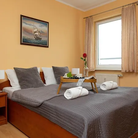 Przy Plazy Reymonta By Renters Apartment *