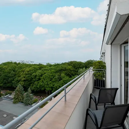 Przy Plazy Reymonta By Renters شقة